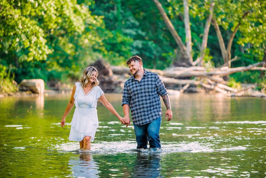 A Couple Who Had Just Met Gets Photographed On Their Blind Date, Goes Viral Because Of The Chemistry They Share A Couple Who Had Just Met Gets Photographed On Their Blind Date, Goes Viral Because Of The Chemistry They Share
