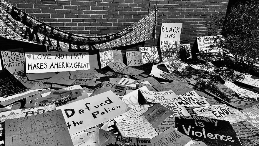 Just Walking Around When I Saw This