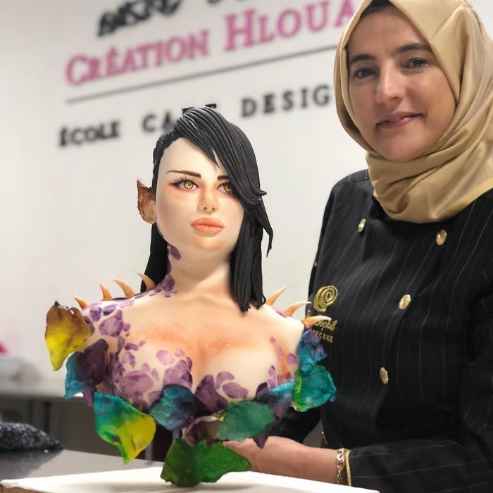 Woman Makes Hyper-Realistic Cakes That Look More Like Works Of Art