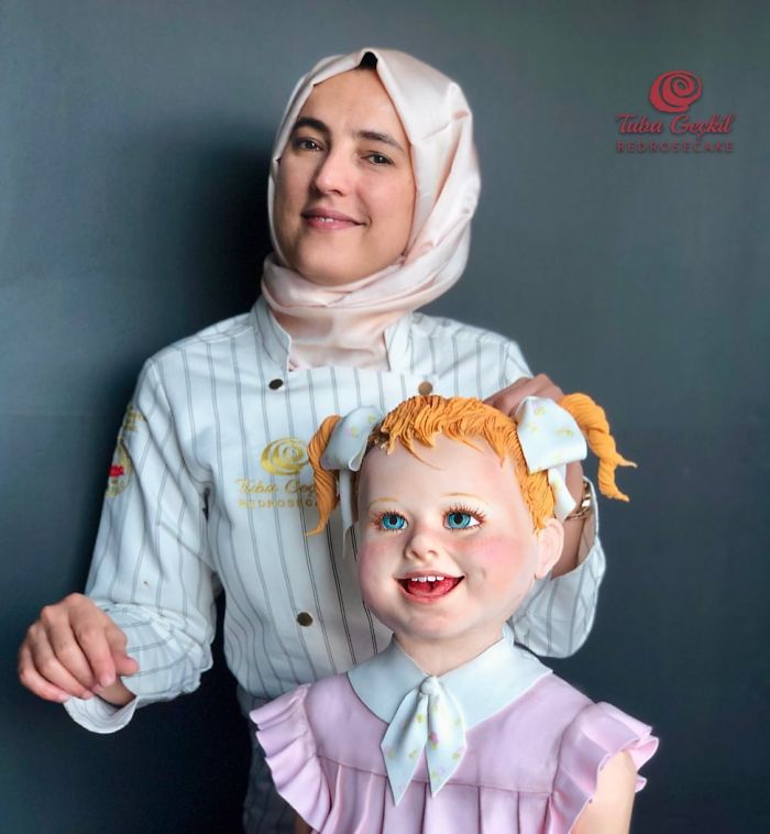 Woman Makes Hyper-Realistic Cakes That Look More Like Works Of Art