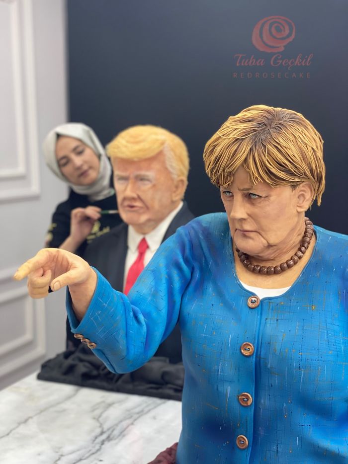 Woman Makes Hyper-Realistic Cakes That Look More Like Works Of Art