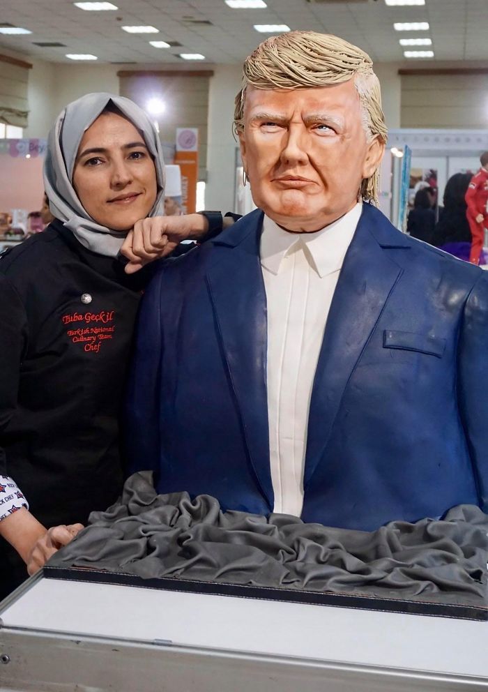 Woman Makes Hyper-Realistic Cakes That Look More Like Works Of Art