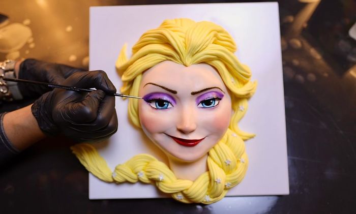 Woman Makes Hyper-Realistic Cakes That Look More Like Works Of Art