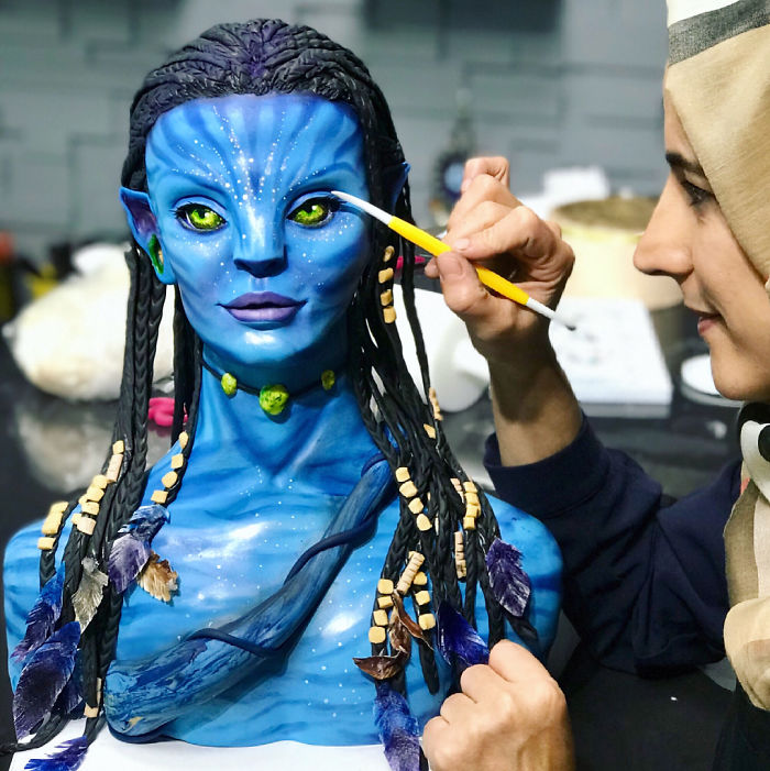 Woman Makes Hyper-Realistic Cakes That Look More Like Works Of Art