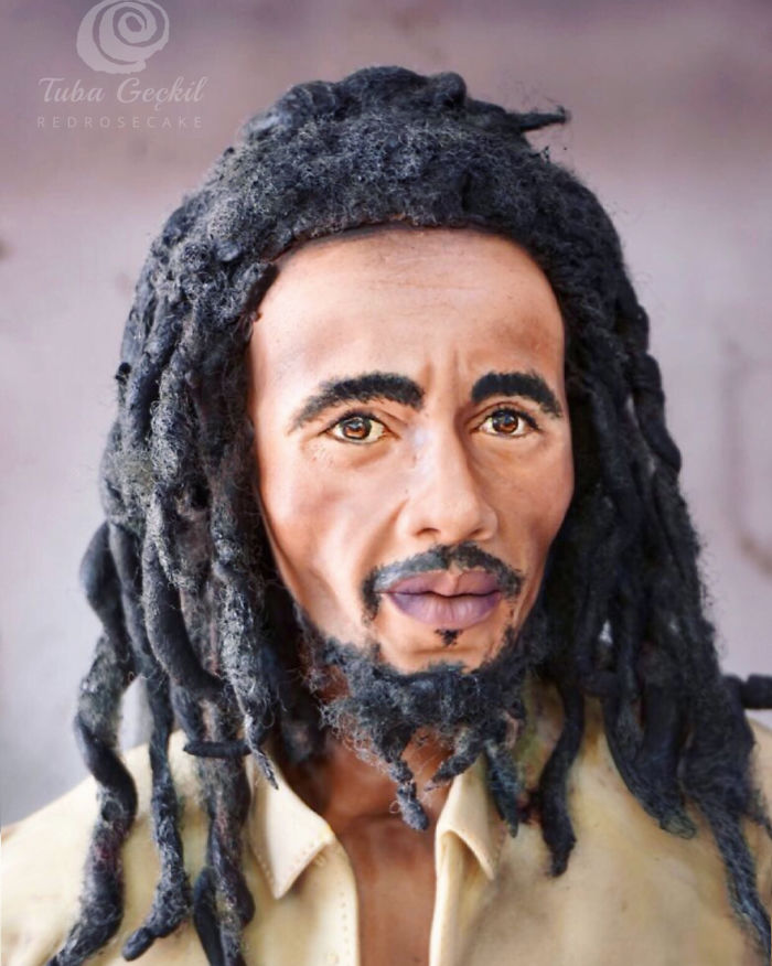 Woman Makes Hyper-Realistic Cakes That Look More Like Works Of Art