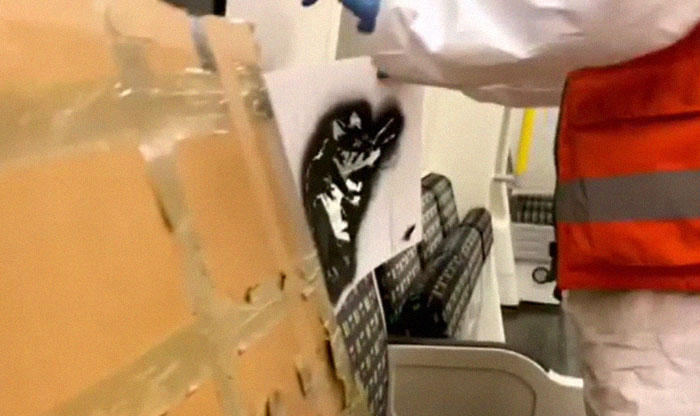 Banksy Sends A Lockdown Message By Spray-Painting The London Underground Banksy Sends A Lockdown Message By Spray-Painting The London Underground