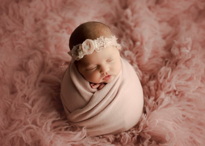 I Photograph Beautiful Newborn Babies