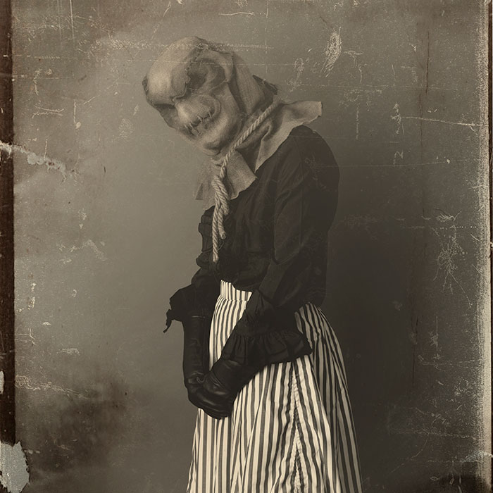 Vintage Halloween Photos Are More Disturbing Than Modern Horror Movies, So We Recreated Some (27 Pics)