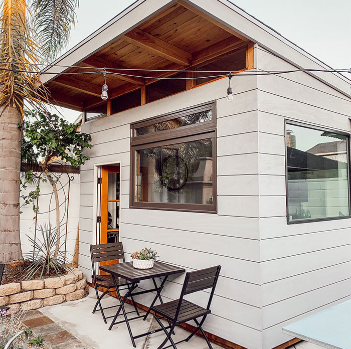 In Just 3 Months, This Dad Built A Cozy Coffee Shop In His Backyard