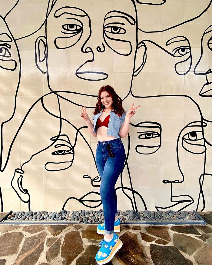 Woman Shows How Sexist School Dress Codes Are On TikTok, Where She Acts As The Hero All Girls Need Woman Shows How Sexist School Dress Codes Are On TikTok, Where She Acts As The Hero All Girls Need