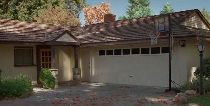 Viral Thread Busts The Myth About Famous Billionaires Starting Out "Poor" Viral Thread Busts The Myth About Famous Billionaires Starting Out "Poor"