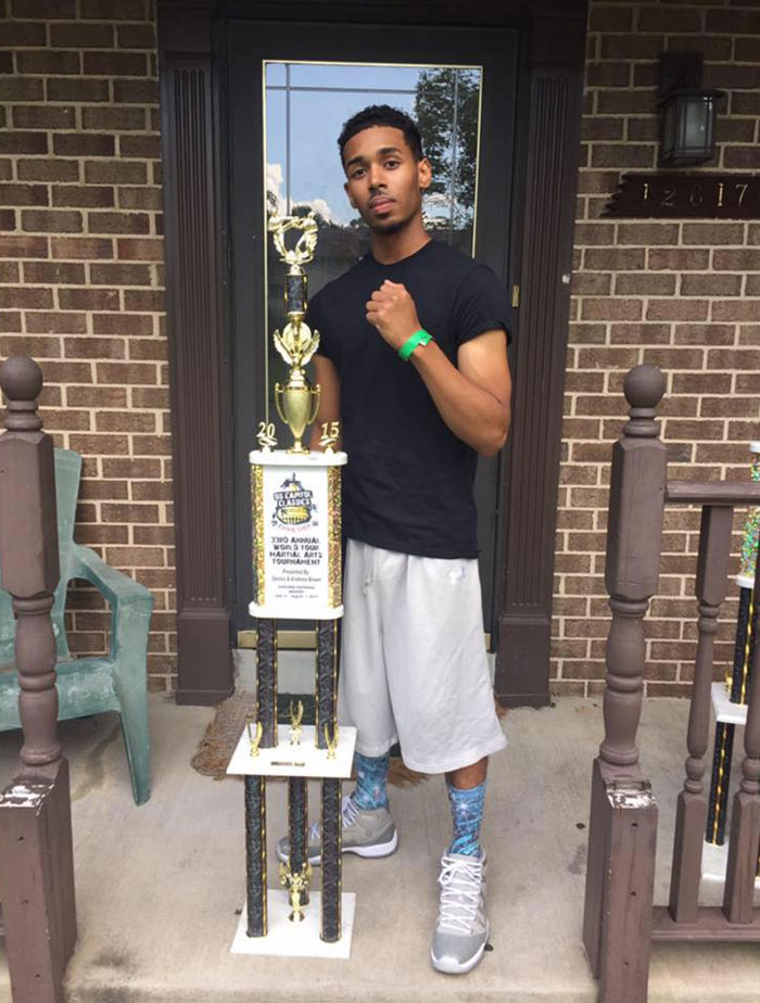 24 Y.O. Garbage Collector Gets Admitted To Harvard After Receiving Huge Support From His Colleagues To Pursue His Education