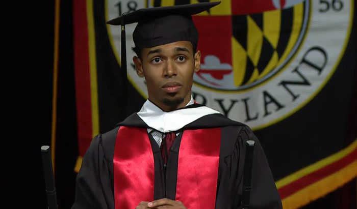 24 Y.O. Garbage Collector Gets Admitted To Harvard After Receiving Huge Support From His Colleagues To Pursue His Education 24 Y.O. Garbage Collector Gets Admitted To Harvard After Receiving Huge Support From His Colleagues To Pursue His Education