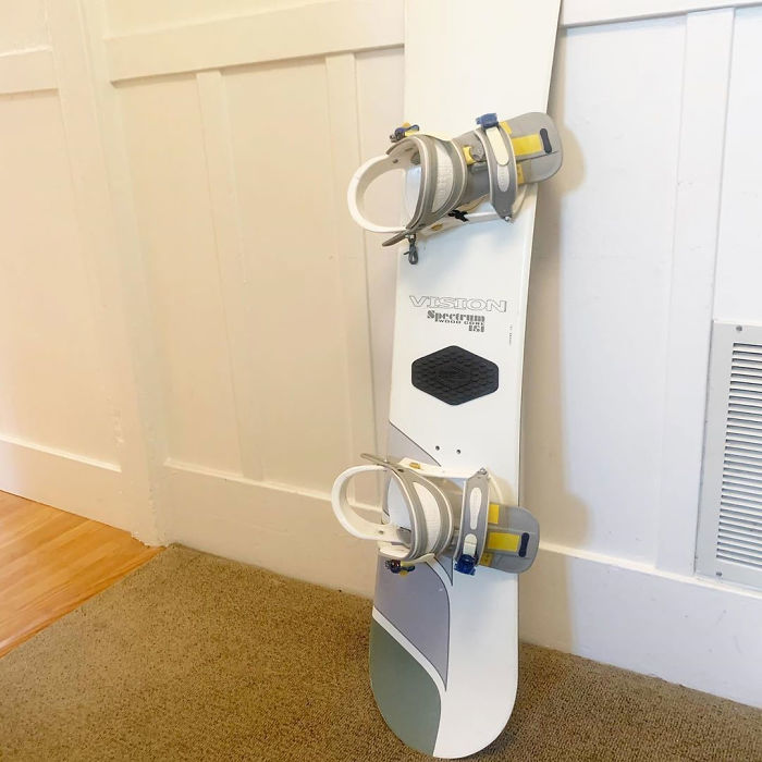 Woman Is On A Mission To Trade A Bobby Pin Until She Gets A House, And Here Are Her Trades So Far