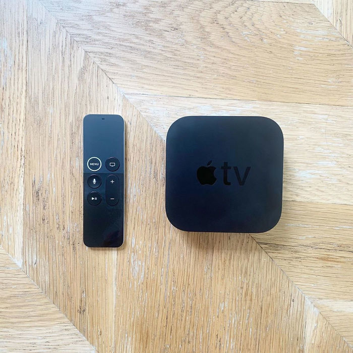 Woman Is On A Mission To Trade A Bobby Pin Until She Gets A House, And Here Are Her Trades So Far Woman Is On A Mission To Trade A Bobby Pin Until She Gets A House, And Here Are Her Trades So Far