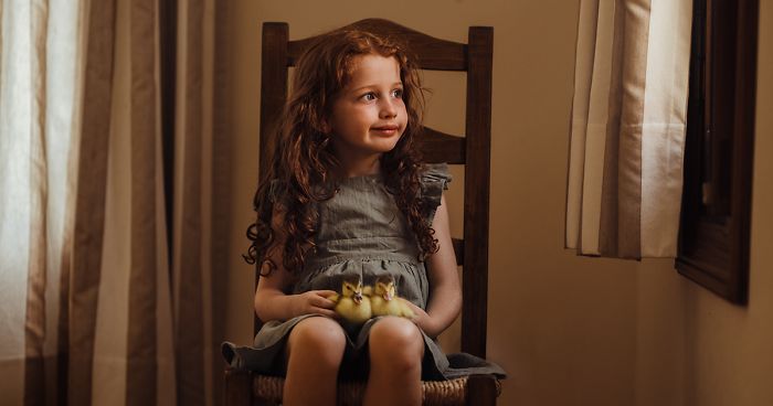 We Raised Two Ducks For A Month And Here Are My Daughter’s Adventures With These Little Fellows (16 Pics)