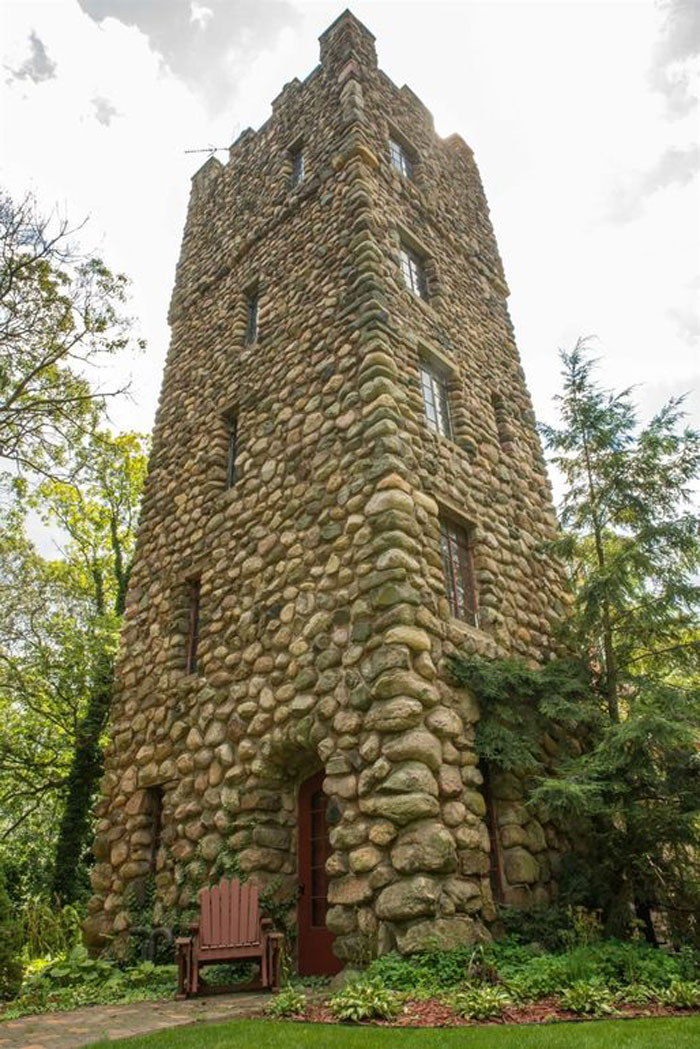 This 2,000-Square-Foot $529,000 Helmer Castle Is Now Up For Sale This 2,000-Square-Foot $529,000 Helmer Castle Is Now Up For Sale