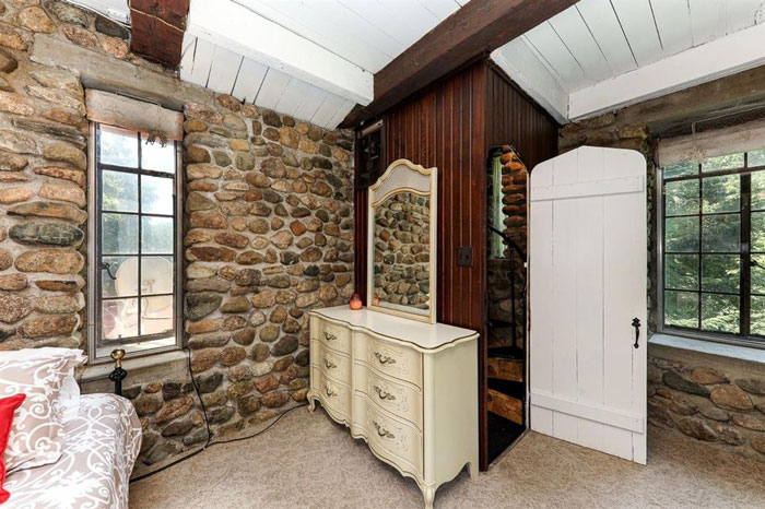 This 2,000-Square-Foot $529,000 Helmer Castle Is Now Up For Sale This 2,000-Square-Foot $529,000 Helmer Castle Is Now Up For Sale