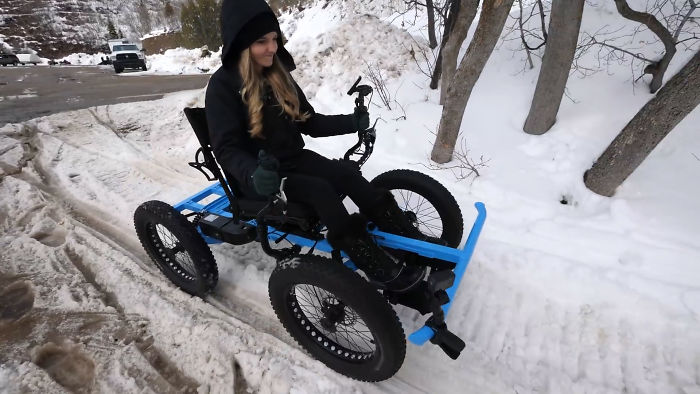 Man Designs An Off-Road "Wheelchair" So That His Wife Can Go Places She Never Imagined, It's Now Up For Mass-Production Man Designs An Off-Road "Wheelchair" So That His Wife Can Go Places She Never Imagined, It's Now Up For Mass-Production