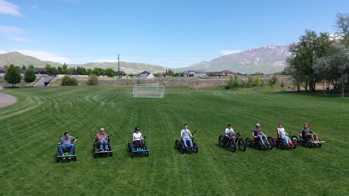 Man Designs An Off-Road "Wheelchair" So That His Wife Can Go Places She Never Imagined, It's Now Up For Mass-Production Man Designs An Off-Road "Wheelchair" So That His Wife Can Go Places She Never Imagined, It's Now Up For Mass-Production