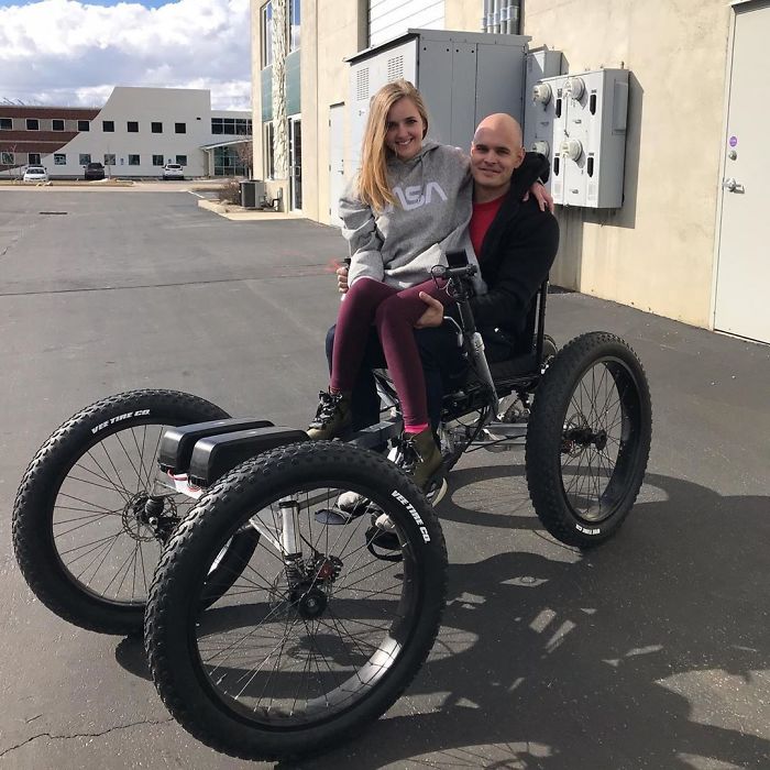 Man Designs An Off-Road "Wheelchair" So That His Wife Can Go Places She Never Imagined, It's Now Up For Mass-Production Man Designs An Off-Road "Wheelchair" So That His Wife Can Go Places She Never Imagined, It's Now Up For Mass-Production