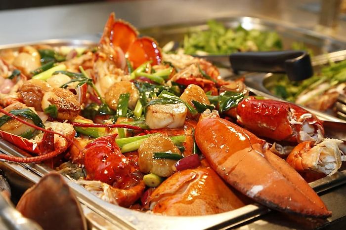 30 Non-Americans Explain What They Like Best About The United States And Their Answers Go Viral