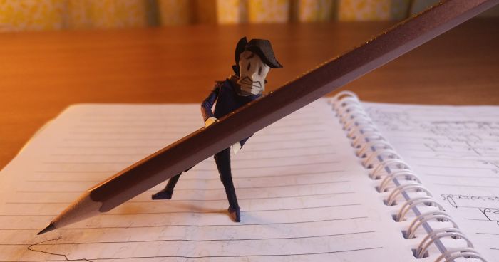 I’ve Shrunk Myself Down And I’m Figuring Out How To Live Like That (9 Pics)