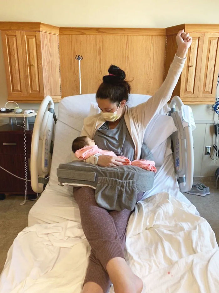 Moms Who Gave Birth Wearing Masks Respond To Those Refusing To Wear Them For 5 Minutes With Savage Tweets