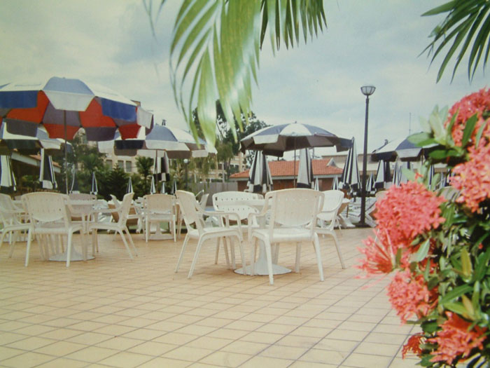 The World&rsquo;s First Luxury Floating Hotel Built In The 1980s For Watching The Great Barrier Reef Ends Up In North Korea