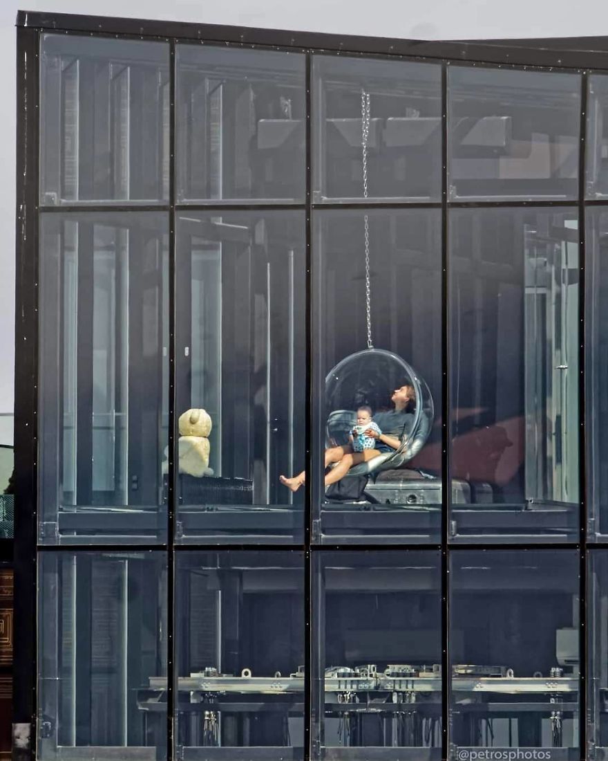 This Photographer Captures Everyday Life In Russia In Sincere Photographs (New Pics)