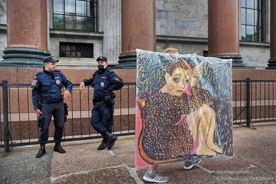 This Photographer Captures Everyday Life In Russia In Sincere Photographs (New Pics)