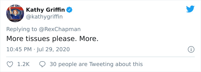 Boyfriend Shaves Girlfriend's Head Due To Alopecia Only To Shave His Own Immediately Boyfriend Shaves Girlfriend's Head Due To Alopecia Only To Shave His Own Immediately