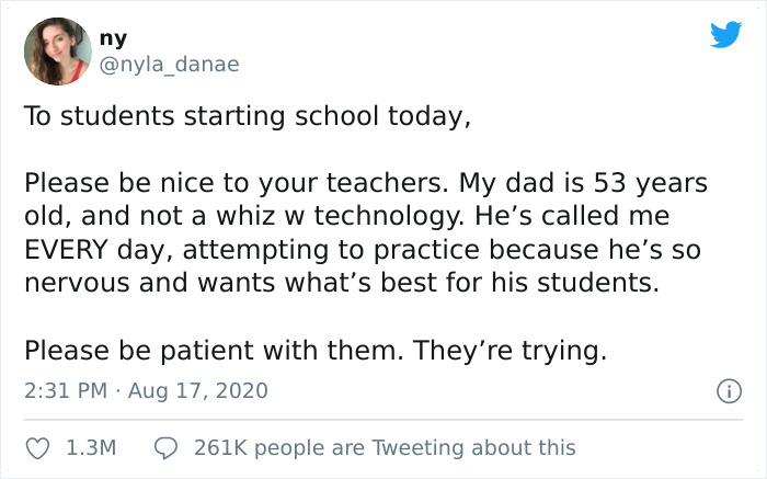People Are Reminding Students To Stay Away From Snide Remarks About Older Teachers Struggling With Technology In This Wholesome Thread
