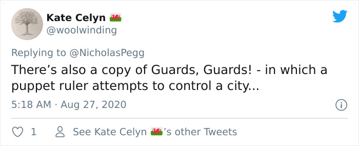 People Notice A Very Specific Book Arrangement Behind Boris Johnson During His Speech, Think The Librarian Did It