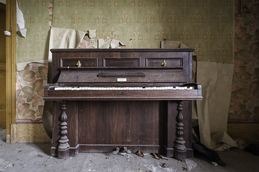 Steinberg Variations (Abandoned Templar Farm, France)
