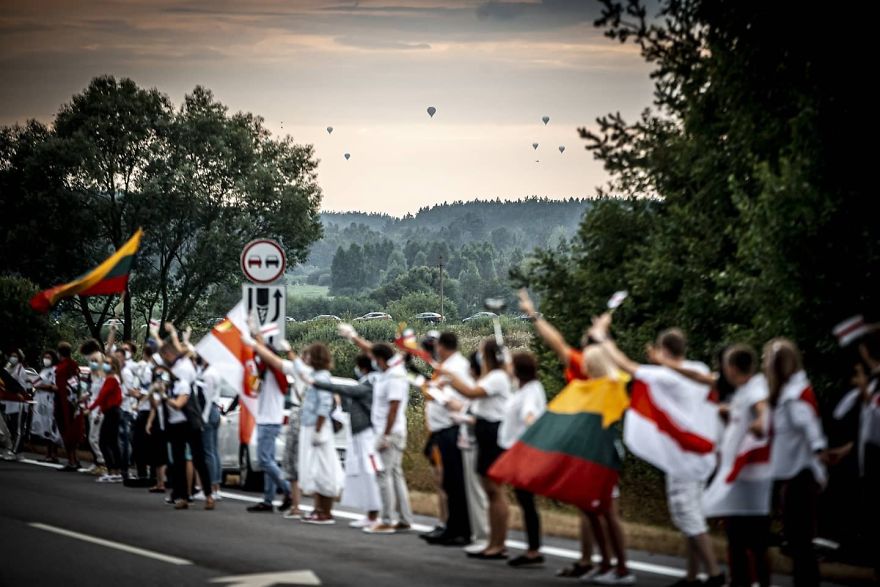 Belarus Is Facing The Biggest Protests In History And 50,000 Lithuanians Joined Hands In The &lsquo;Freedom Way&rsquo; In Solidarity