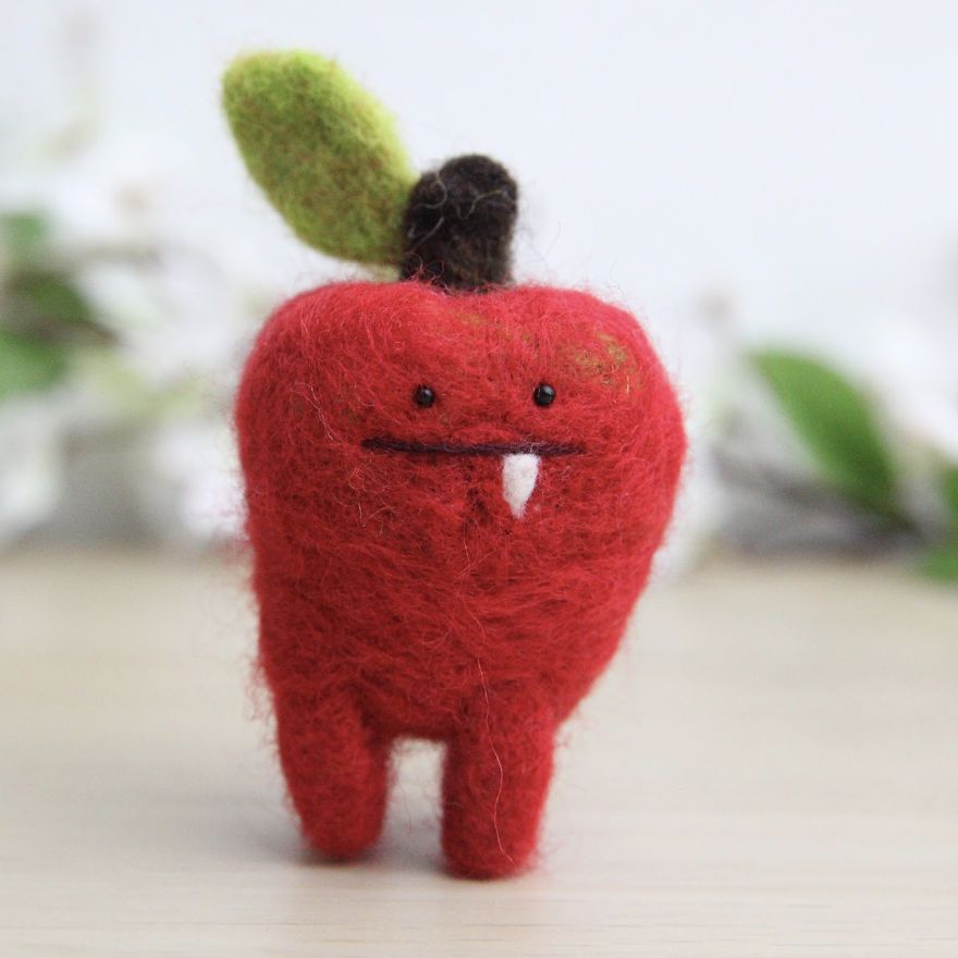 These Squirrels Formed A Book Club, But Did They All Read The Book?