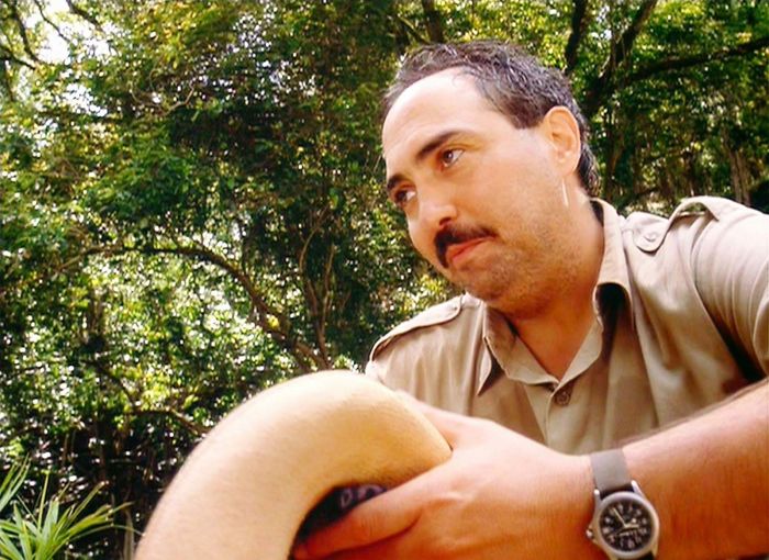 Jurassic Park (1993) When Gennaro Is Arriving To The Mining Site, Rostagno Says "Tengo Mil Pesos Que Dicen Que Se Cae"