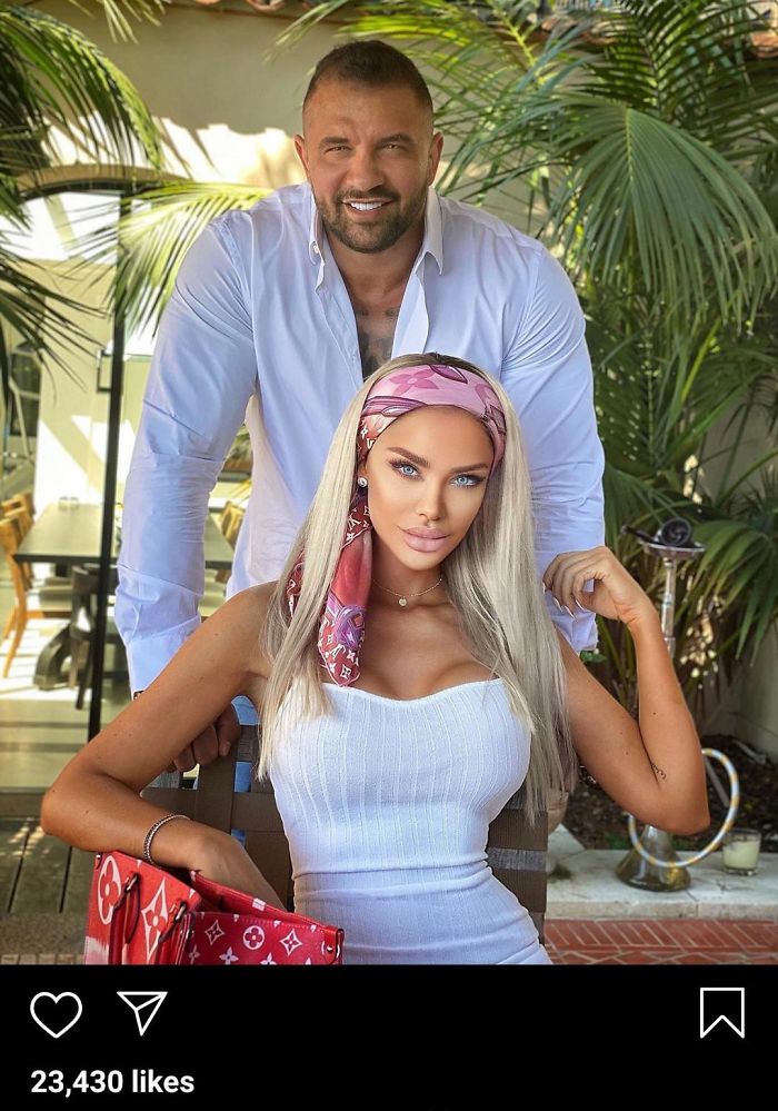 Her Face Looks Like It's From Another Body