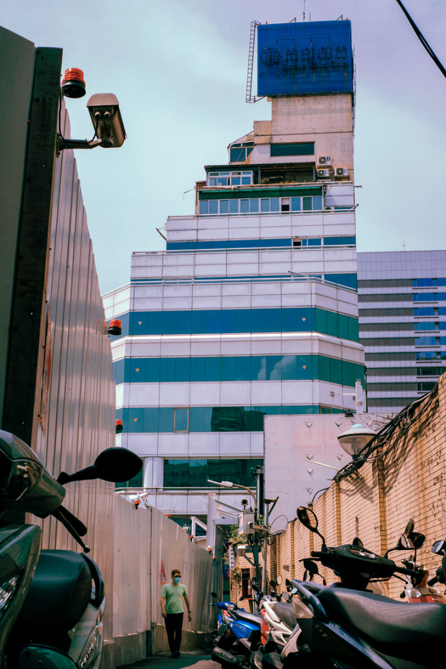 I Explored Taipei's Urban Hells