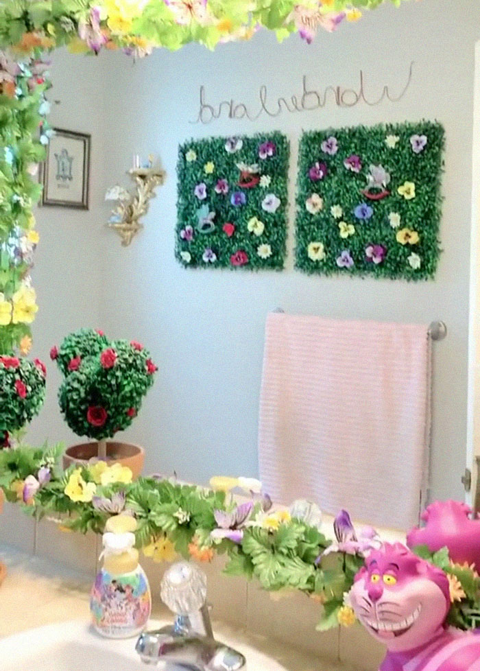 Mom Transforms Her House Into A Disney Fairytale (35 Pics)