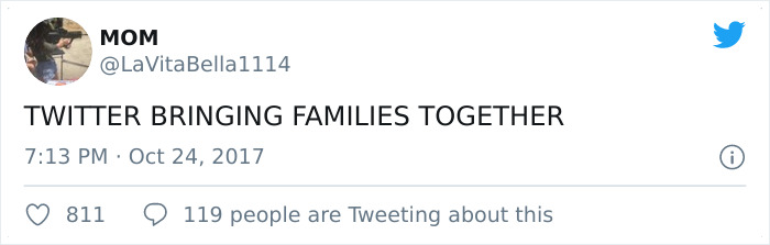 Woman Shares Photo Of Her Mom With Her New Boyfriend, Another Girl Recognizes Her Own Dad And Gets Confused