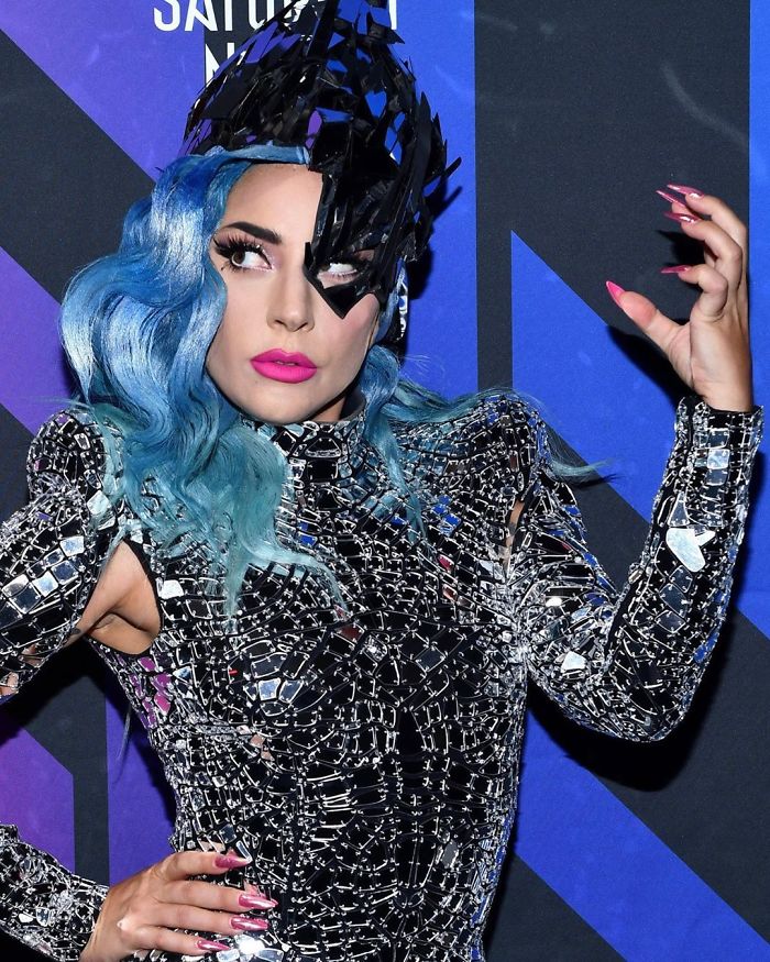 This Twitter Thread Is All About Phones That Look Like Lady Gaga, And It's So Accurate It's Hilarious This Twitter Thread Is All About Phones That Look Like Lady Gaga, And It's So Accurate It's Hilarious