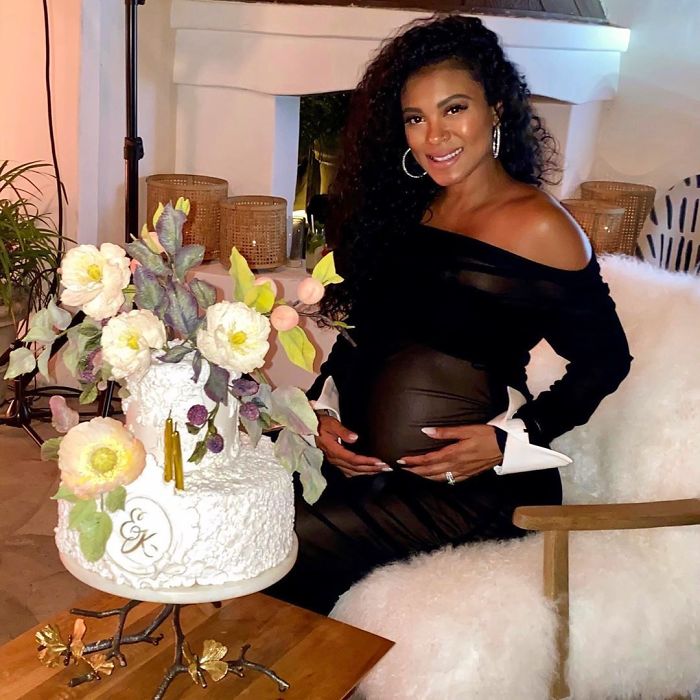 Cake-Art-Sugar-Decorations-Juliesimoncakes