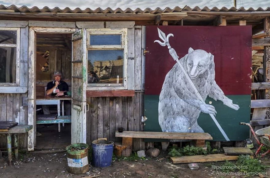 This Photographer Captures Everyday Life In Russia In Sincere Photographs (New Pics)