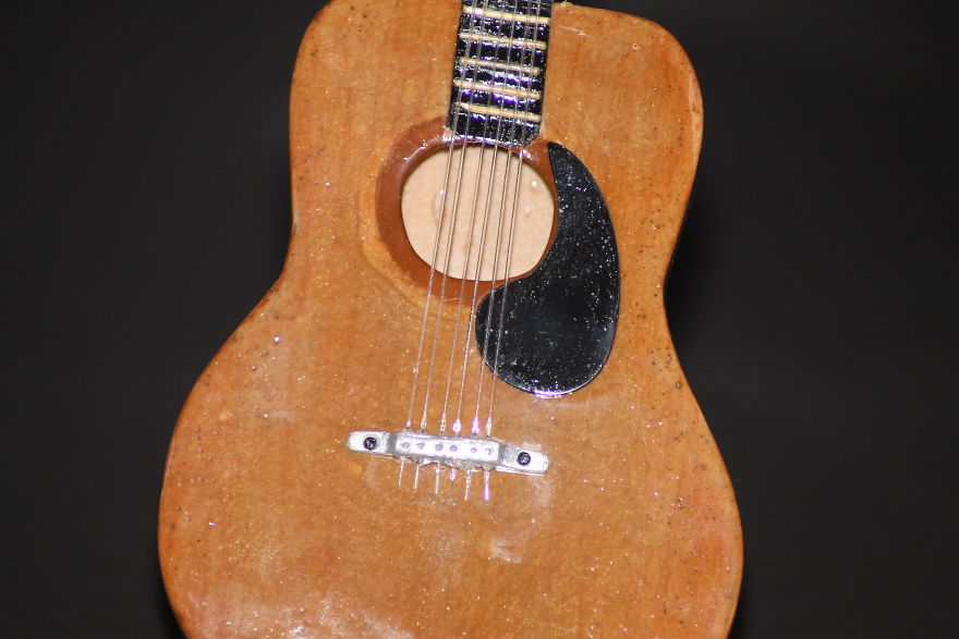 I Made A Miniature Working Guitar Using A 3D Pen