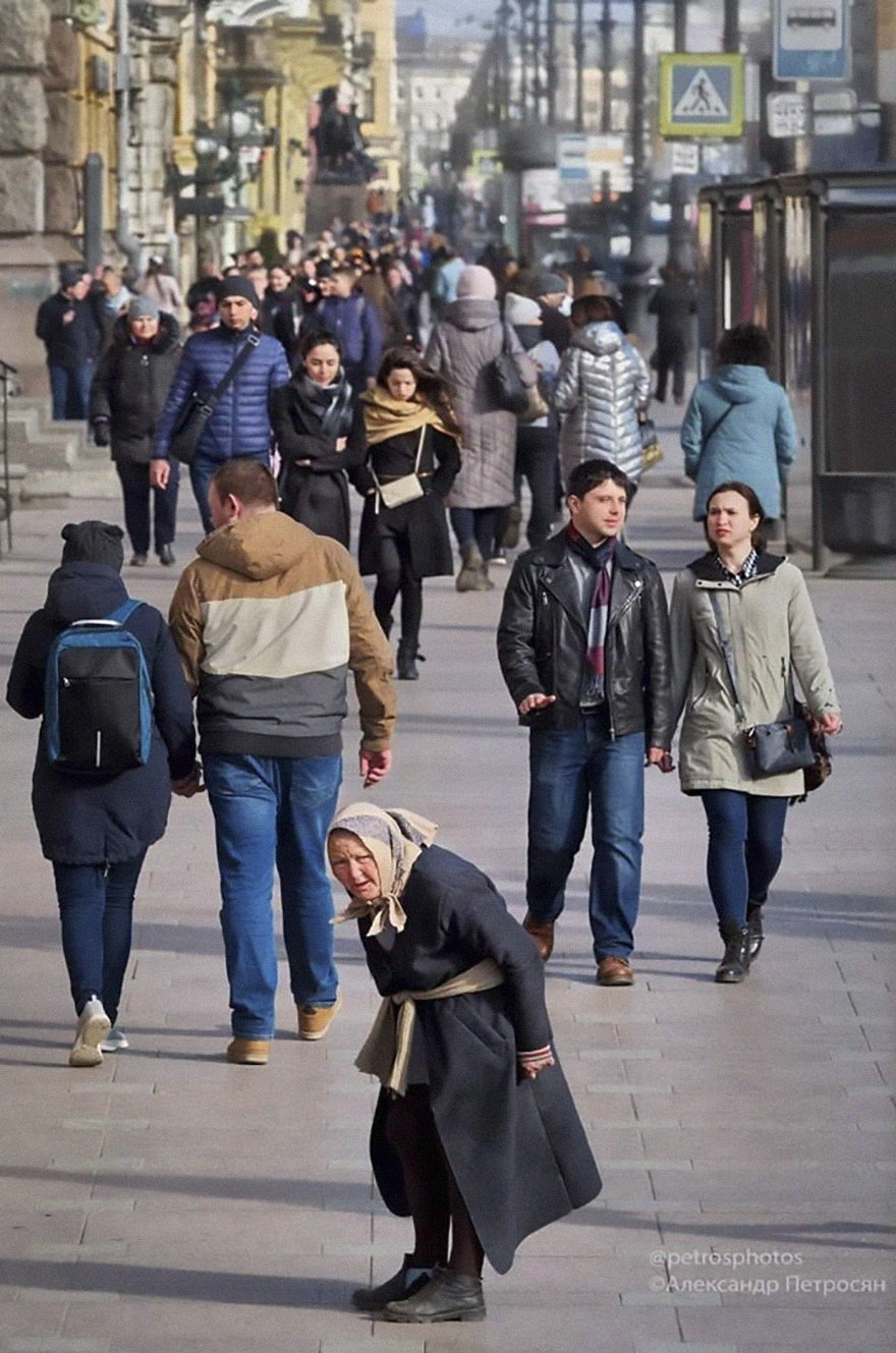 This Photographer Captures Everyday Life In Russia In Sincere Photographs (New Pics)