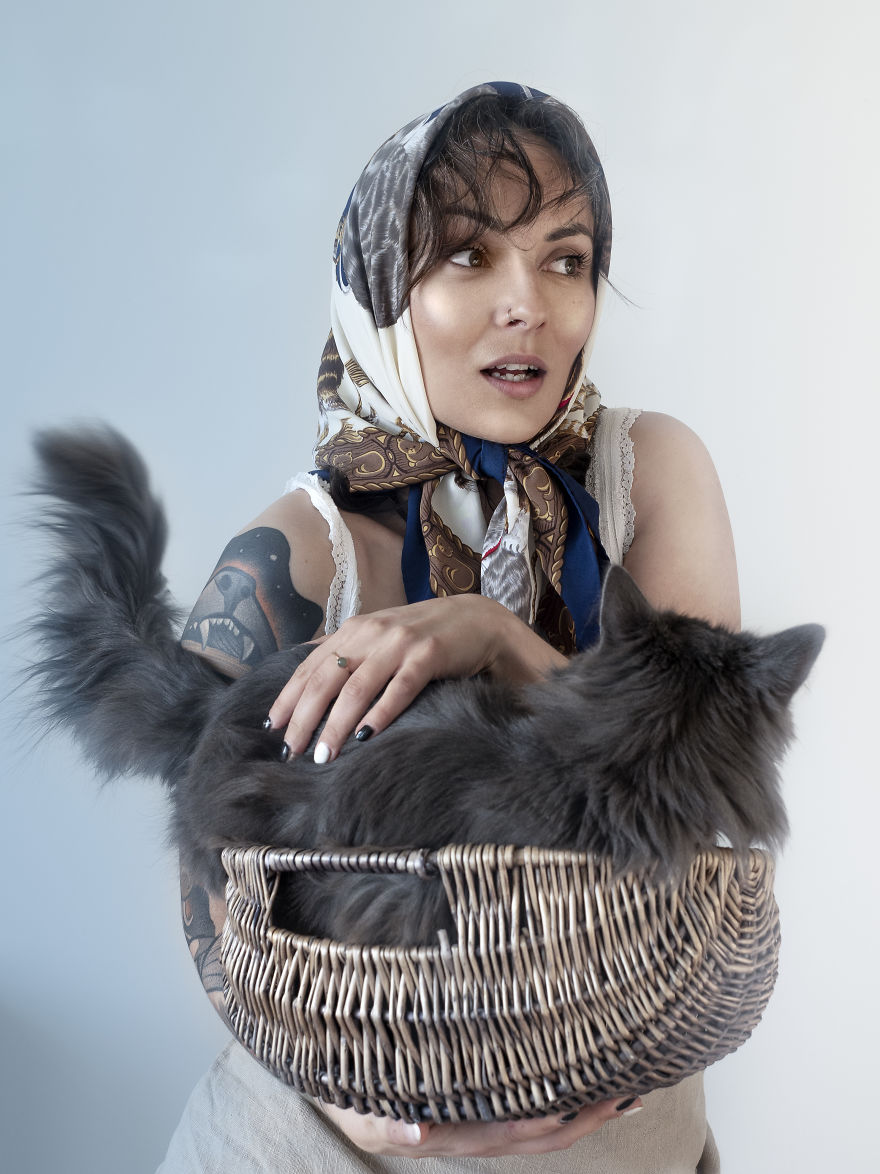 I Was Cat Sitting For 2 Weeks And This Is What Happened... I Was Cat Sitting For 2 Weeks And This Is What Happened...