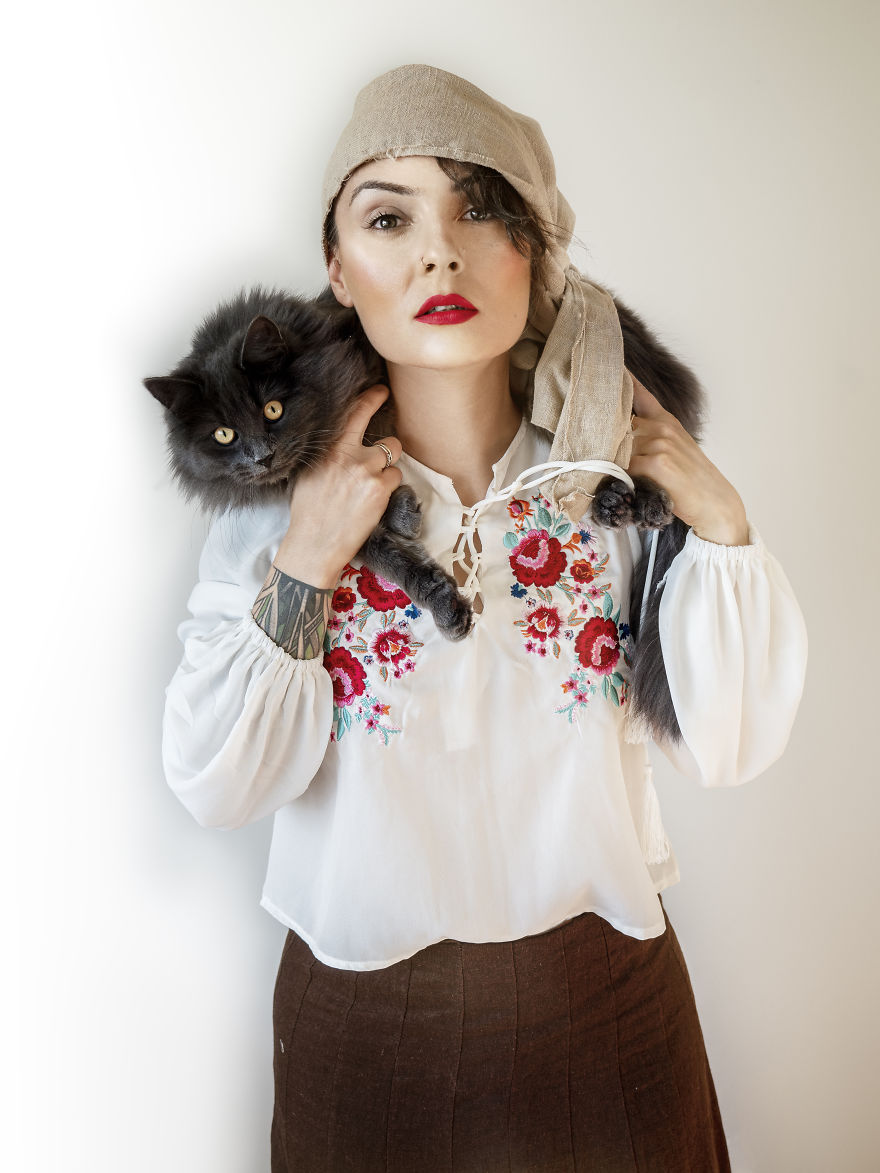 I Was Cat Sitting For 2 Weeks And This Is What Happened... I Was Cat Sitting For 2 Weeks And This Is What Happened...