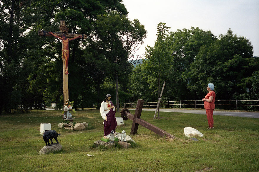 Photographer Documents His Stylish Blue-Haired Grandma